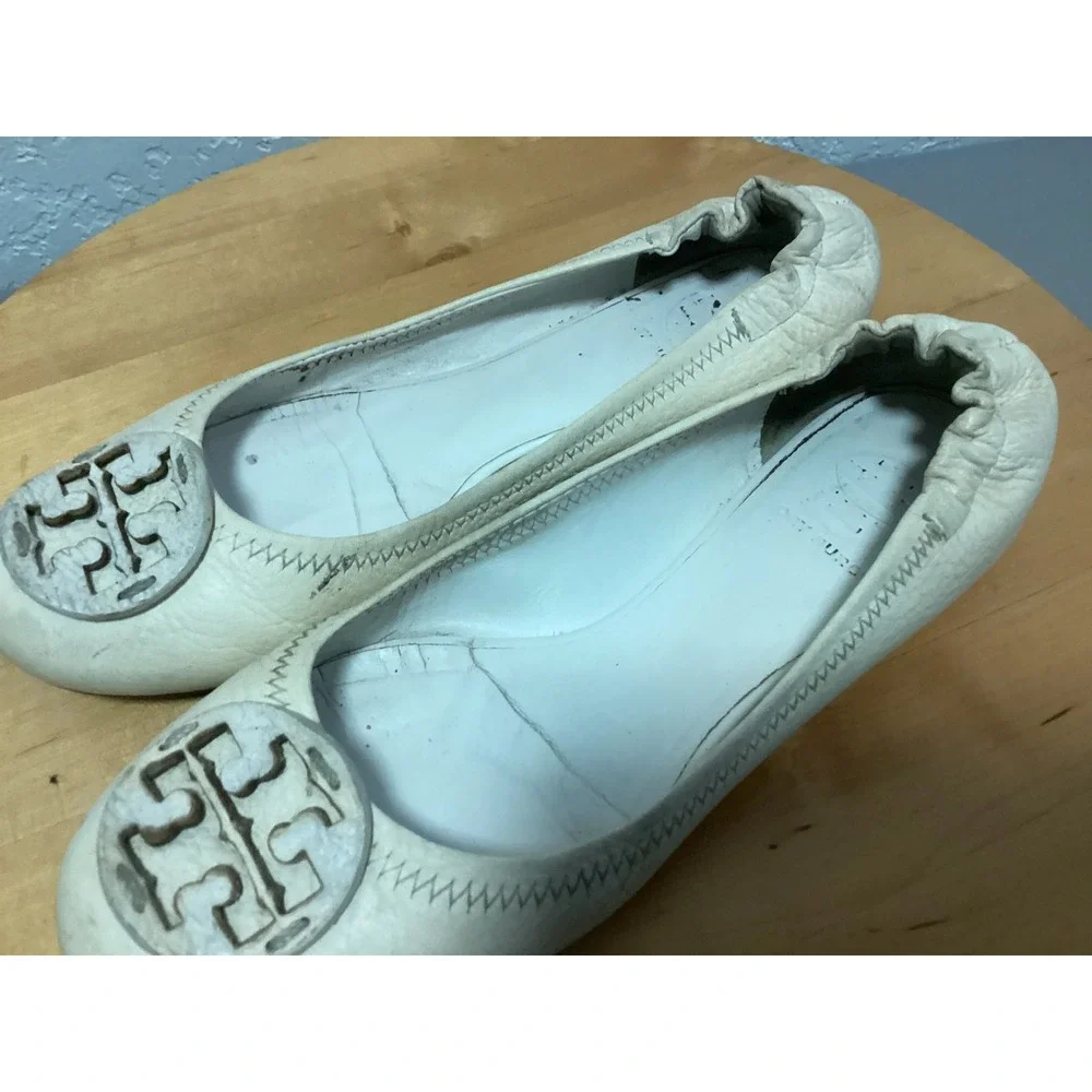 Tory Burch Ballet Flats Women 7 Cream Leather Reva Medallion Scrunch Back